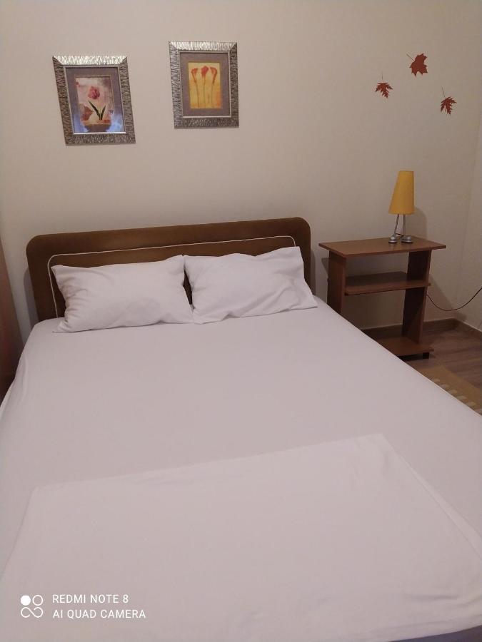 Διαμέρισμα Με Κήπο Orestias Exterior foto
